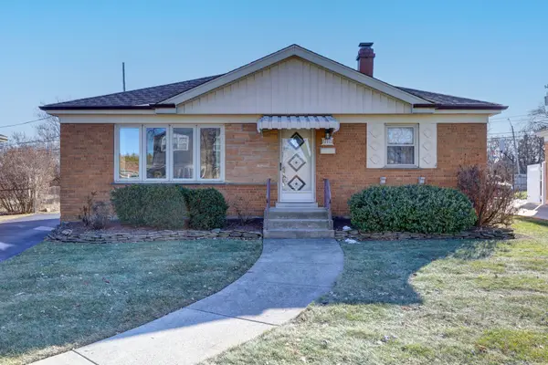 11111 Shelley Street, Westchester, IL 60154