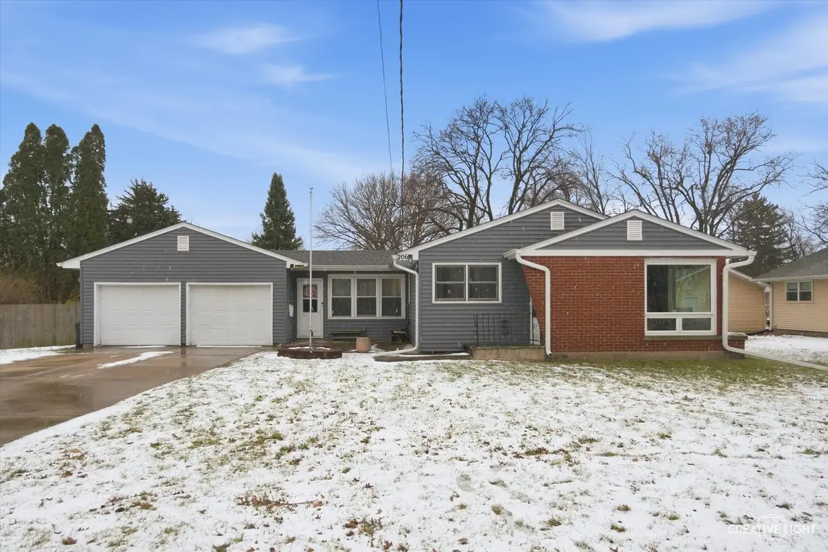 206 Boulevard Street, Sandwich, IL 60548 - Image #1