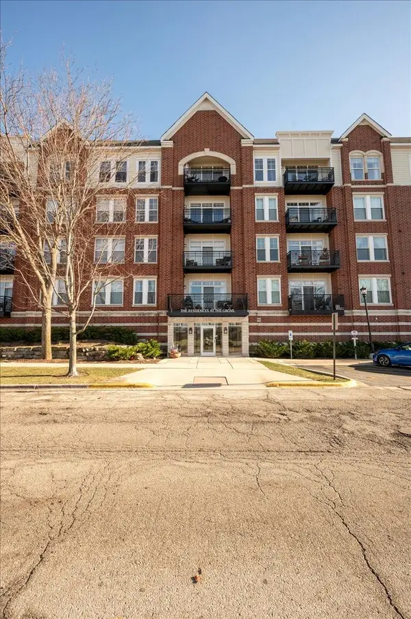 7757 Van Buren Street #204, Forest Park, IL 60130