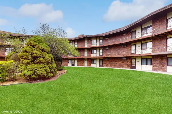 2306 Holiday Terrace #166, Lansing, IL 60438