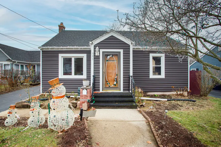 683 Columbia Avenue, Elgin, IL 60120 - Image #2