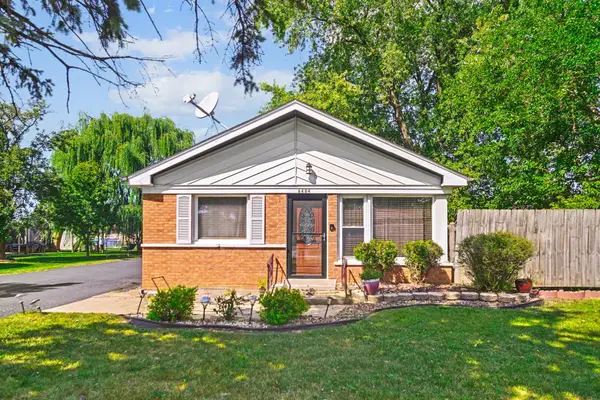 6404 W 85th Place, Burbank, IL 60459