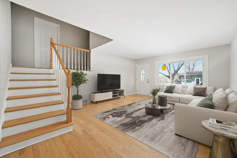 1388 Jill Court, Glendale Heights, IL 60139 - Image #3