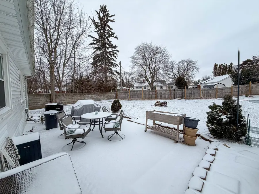 1126 W Stover Street, Freeport, IL 61032 - Image #2