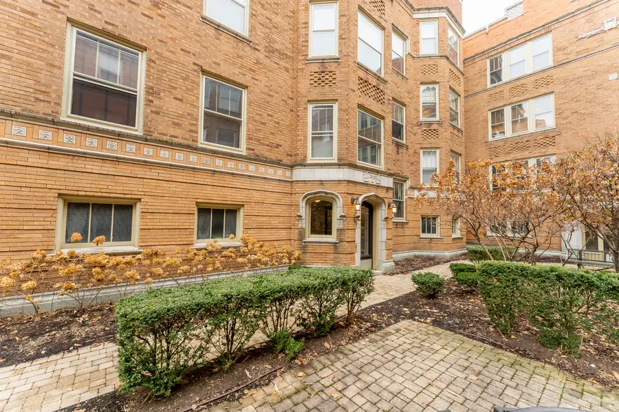 617 Washington Boulevard #2N, Oak Park, IL 60302 - Image #2
