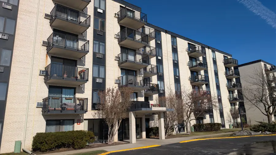 9128 W Terrace Drive #2D, Niles, IL 60714 - Image #2