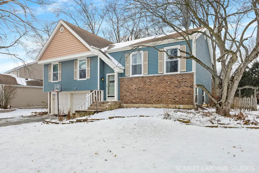 2221 Woodland Circle, Naperville, IL 60565 - Image #2