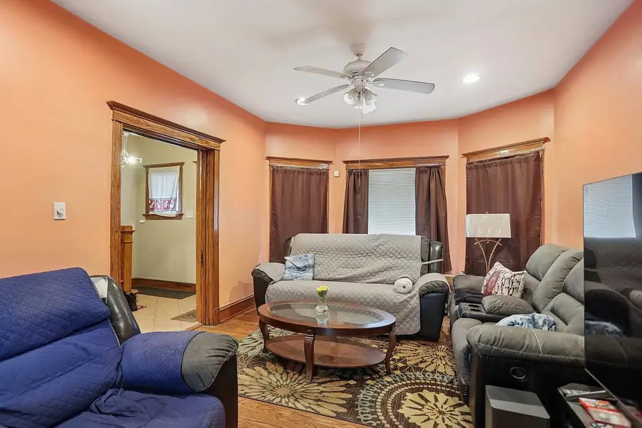 5925 W Iowa Street, Chicago, IL 60651 - Image #3