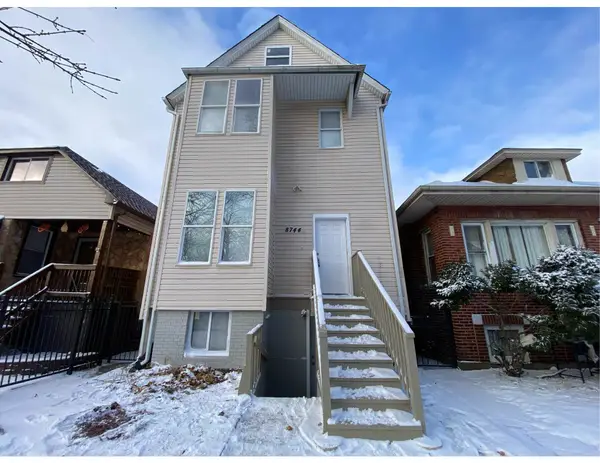 8744 S Saginaw Avenue, Chicago, IL 60617