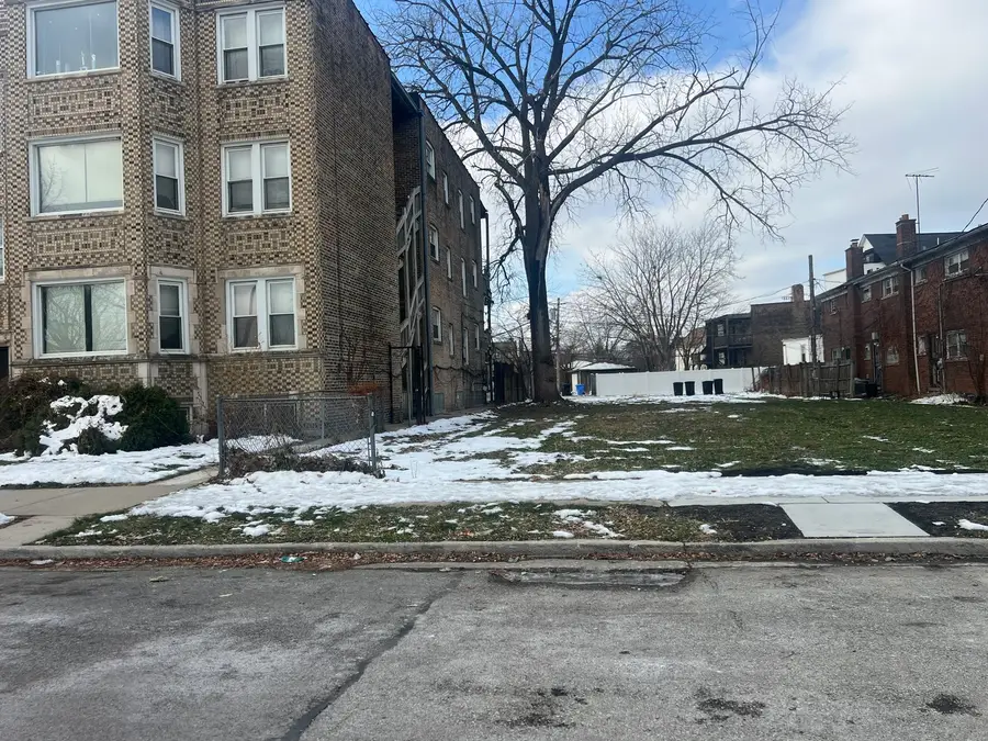 9044 S Dauphin Avenue, Chicago, IL 60619 - Image #2