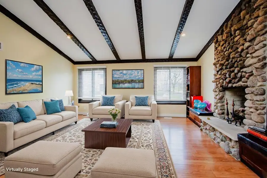 211 W Hanover Place, Mount Prospect, IL 60056 - Image #2