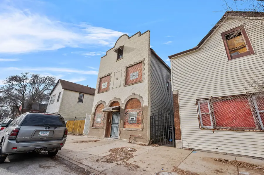 8420 S Burley Avenue, Chicago, IL 60617 - Image #2