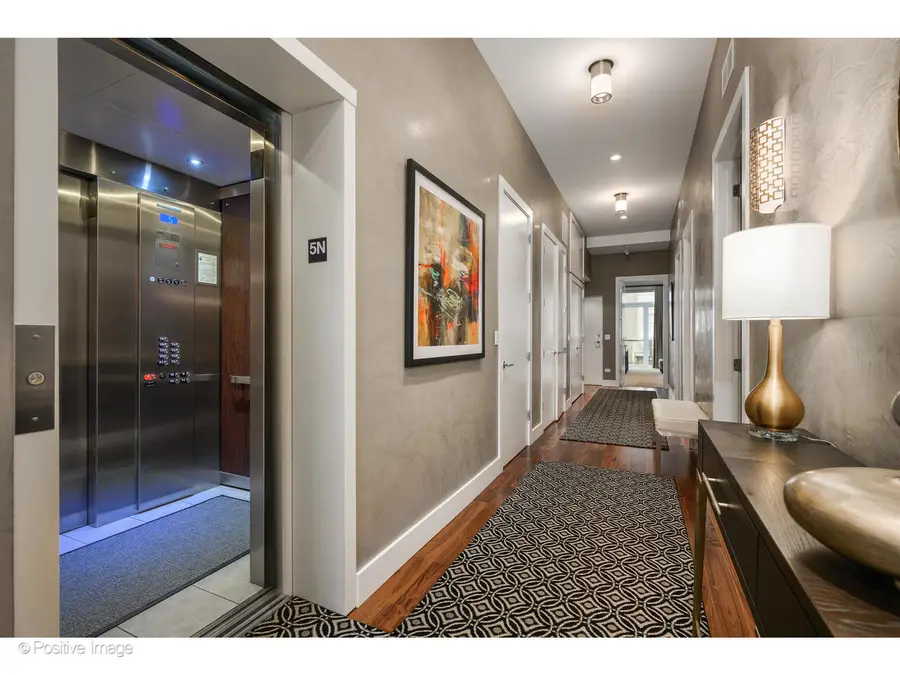 18 N Carpenter Street #PHN, Chicago, IL 60607 - Image #3