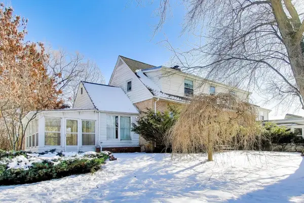 600 Riverwoods Road, Mettawa, IL 60045