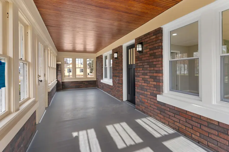 407 N Liberty Street, Elgin, IL 60120 - Image #3