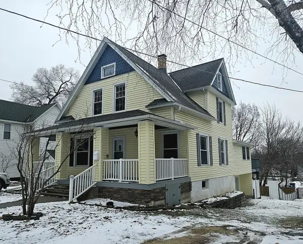 916 S Hennepin Avenue, Dixon, IL 61021