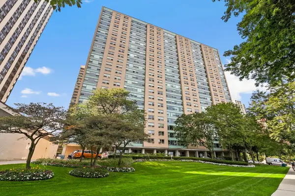 3180 N Lake Shore Drive #13C, Chicago, IL 60657