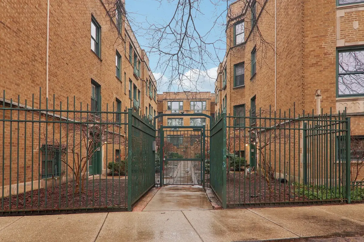 7023.5 N Sheridan Road #3S, Chicago, IL 60626 - Image #1