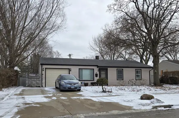 725 Russet Lane, Streamwood, IL 60107