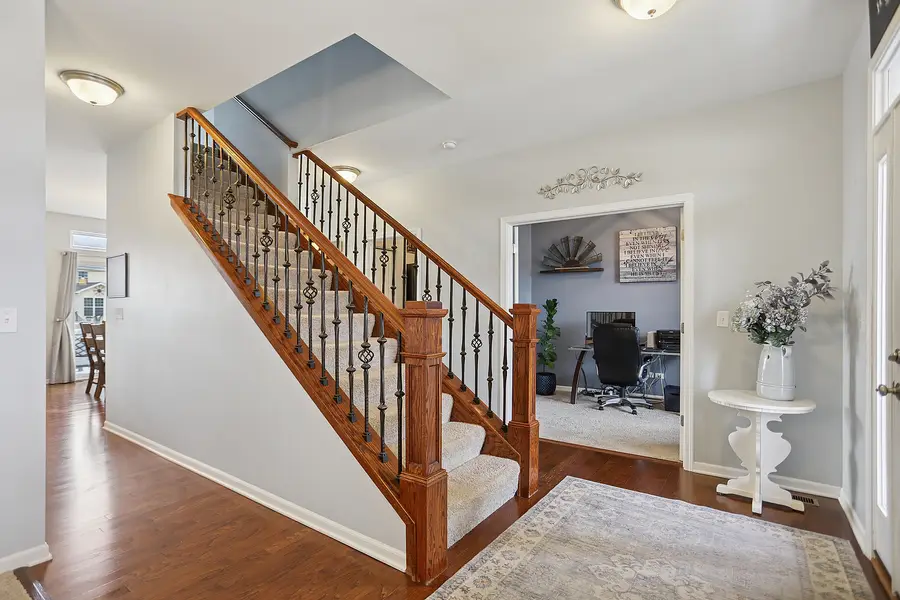 882 N Carly Circle, Yorkville, IL 60560 - Image #3