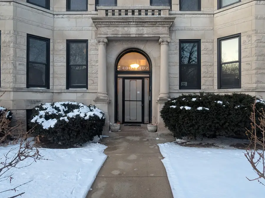 1402 W Belle Plaine Avenue #2, Chicago, IL 60613 - Image #3