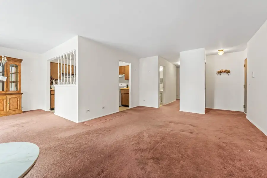 328 Woodbury Court #B1, Schaumburg, IL 60193 - Image #3