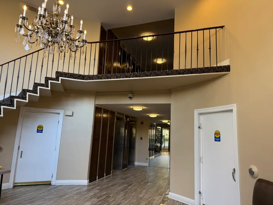 190 S Wood Dale Road #704, Wood Dale, IL 60191 - Image #2