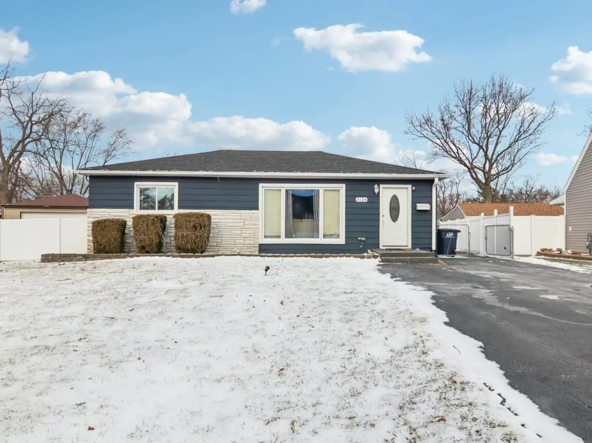 2124 Halsey Drive, Des Plaines, IL 60018 - Image #1