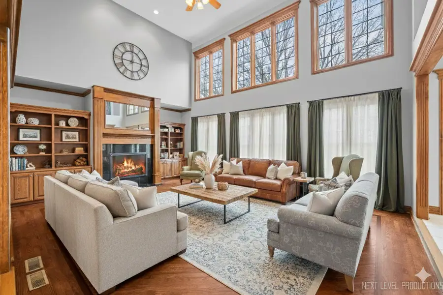 884 Twin Elms Lane, Batavia, IL 60510 - Image #2