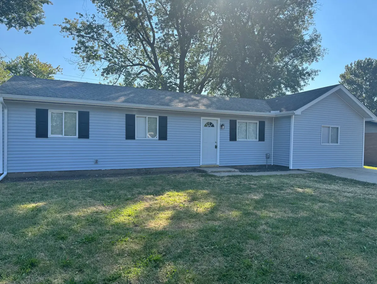 1516 N Mattis Avenue, Champaign, IL 61821 - Image #1