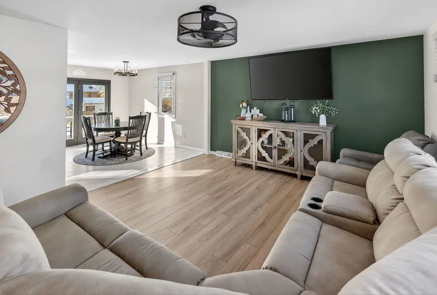 24333 S Valley Drive, Channahon, IL 60410 - #3