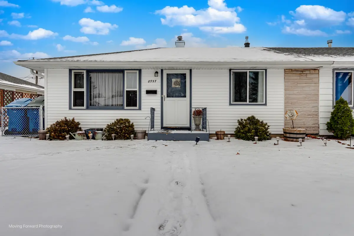 8757 S Kolin Avenue, Hometown, IL 60456 - Image #1