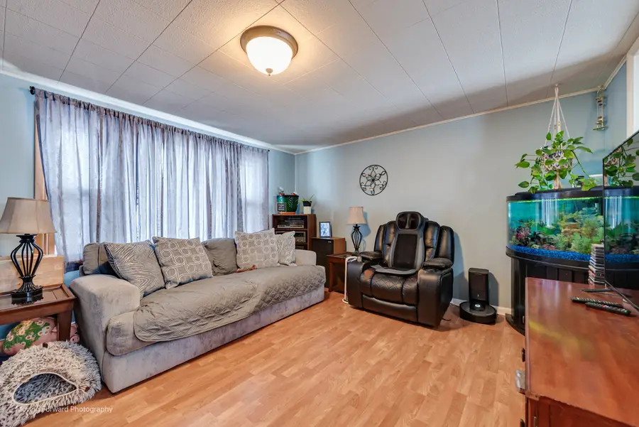 8757 S Kolin Avenue, Hometown, IL 60456 - Image #3