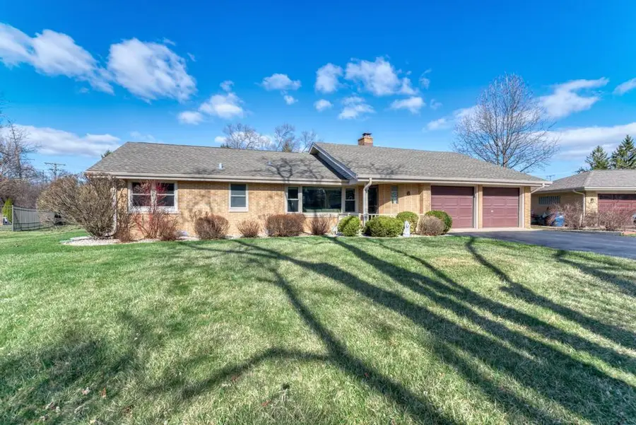 6 Meadowood Drive, Oak Brook, IL 60523 - #3