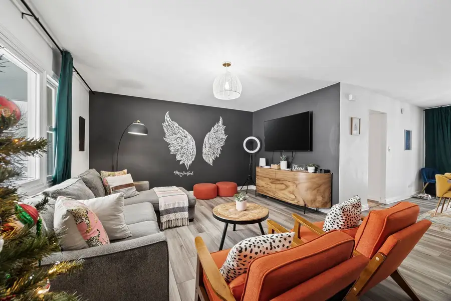 100 Dartford Lane, Schaumburg, IL 60194 - Image #2