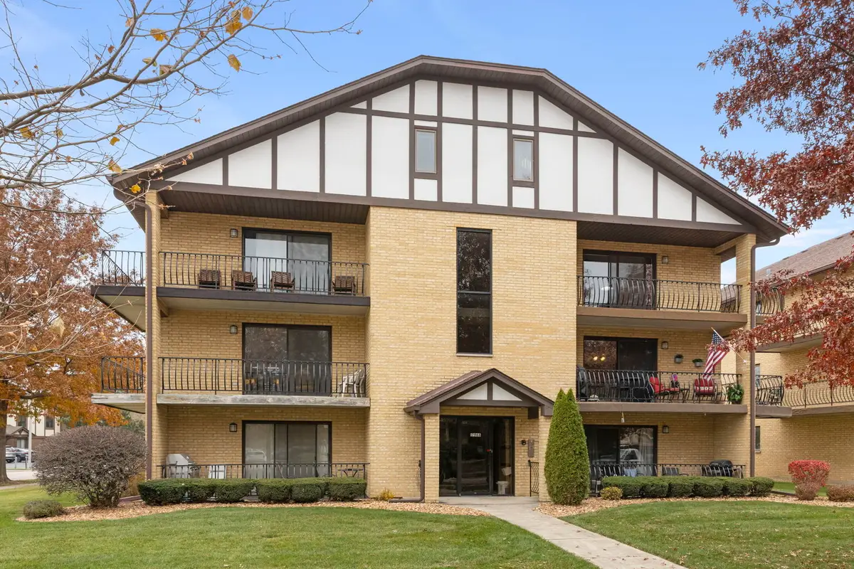 17968 Royal Oak Court #3N, Tinley Park, IL 60477 - Image #1