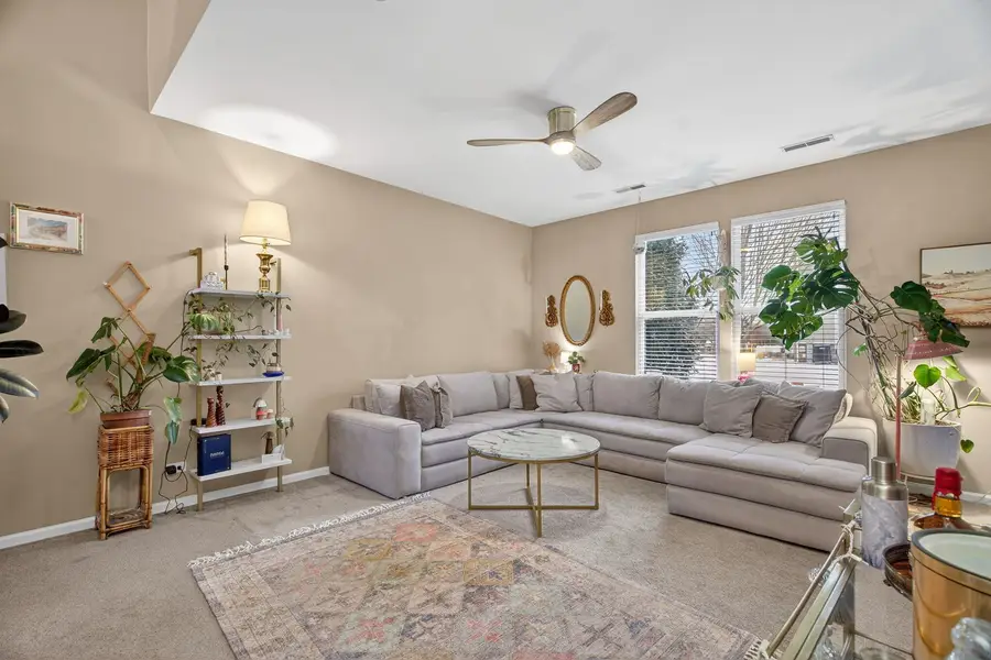 652 Hawley Drive, Oswego, IL 60543 - Image #2