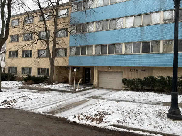 737 Ridge Avenue #1L, Evanston, IL 60602