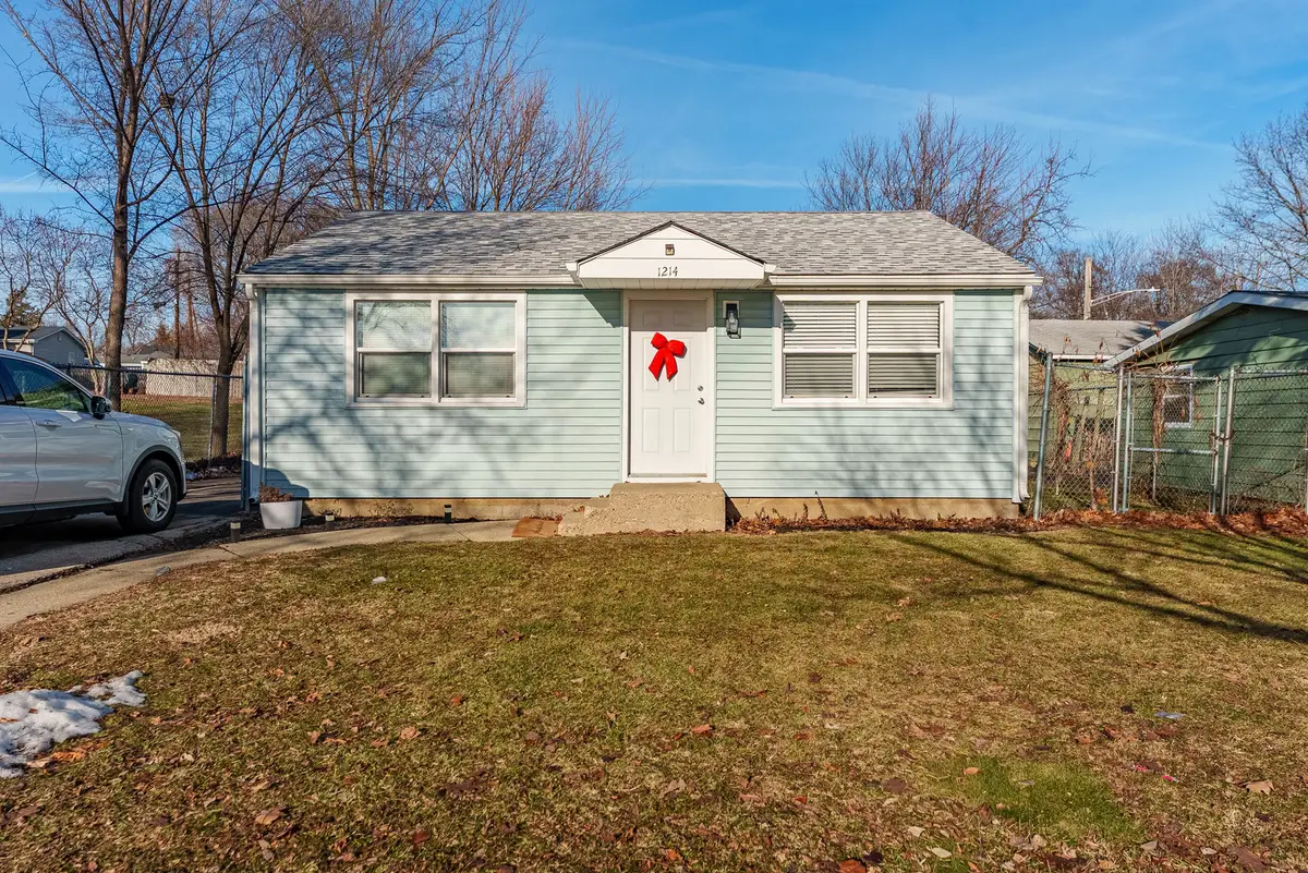 1214 E Galena Boulevard, Aurora, IL 60505 - Image #1