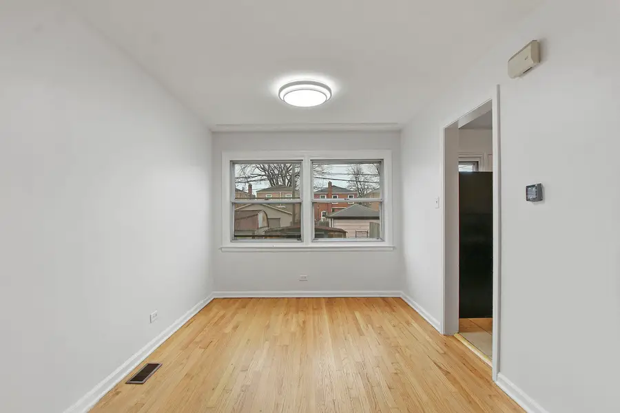 6521 N Kedzie Avenue, Chicago, IL 60645 - Image #2