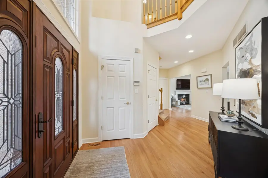 15 Gilbert Avenue, Clarendon Hills, IL 60514 - Image #2