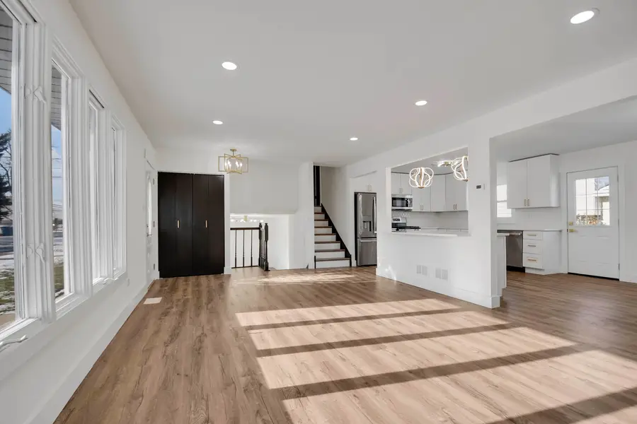 11756 S Leamington Avenue, Alsip, IL 60803 - Image #2