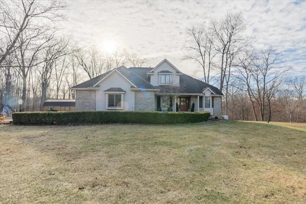 5000 Silverado Lane, Clinton, IL 61727 - Image #1