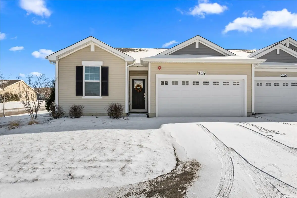 218 Sussex Court, North Aurora, IL 60542 - Image #1