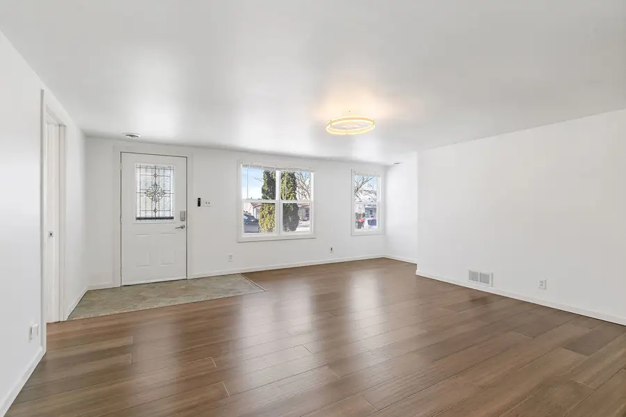 612 S Webster Street, Aurora, IL 60505 - Image #3