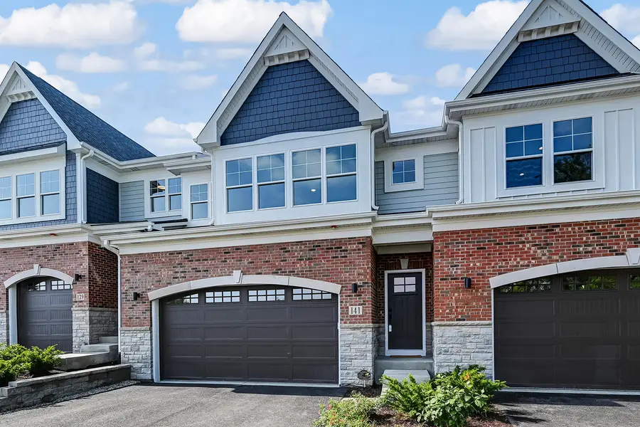 133 Harding Court, Glen Ellyn, IL 60137 - Image #2