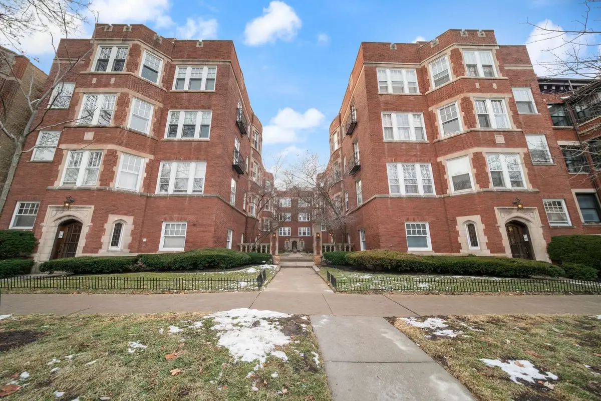 738 Hinman Avenue #2E, Evanston, IL 60202 - Image #1