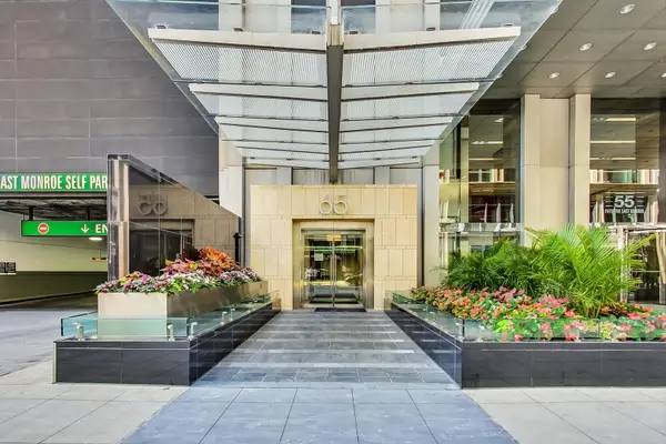 Address Withheld By Seller, Chicago, IL 60603