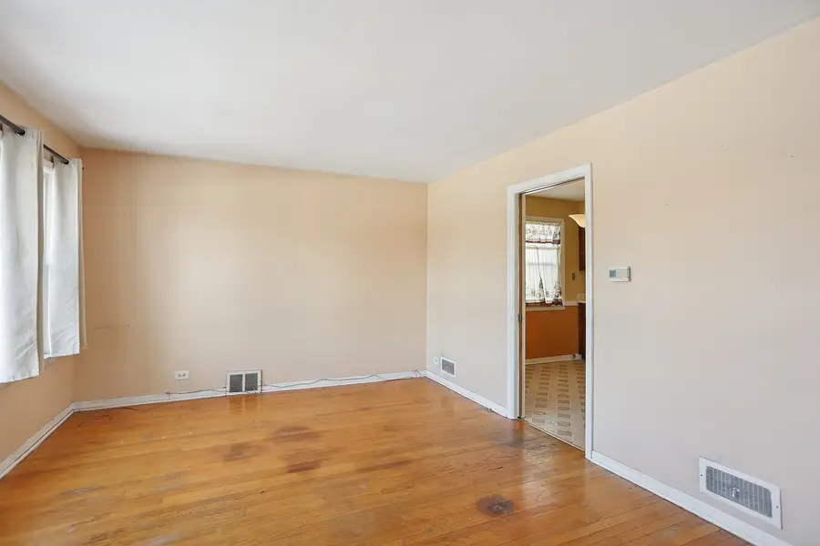 10829 S Rockwell Street, Chicago, IL 60655 - Image #2