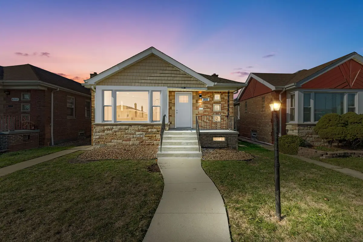 8208 S Sacramento Avenue, Chicago, IL 60652 - Image #1